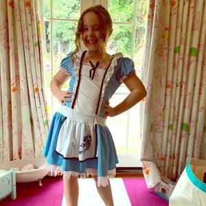 Alice in wonderland dress
